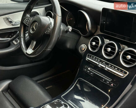 Чорний Мерседес Ц-Клас, об'ємом двигуна 2 л та пробігом 150 тис. км за 15950 $, фото 54 на Automoto.ua