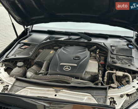 Чорний Мерседес Ц-Клас, об'ємом двигуна 2 л та пробігом 150 тис. км за 15950 $, фото 56 на Automoto.ua