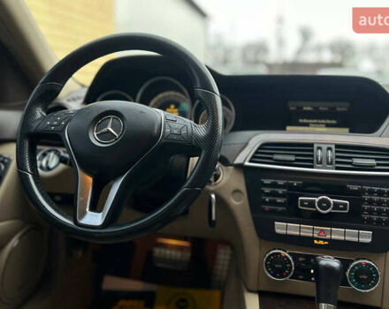 Чорний Мерседес Ц-Клас, об'ємом двигуна 3.5 л та пробігом 153 тис. км за 11999 $, фото 13 на Automoto.ua
