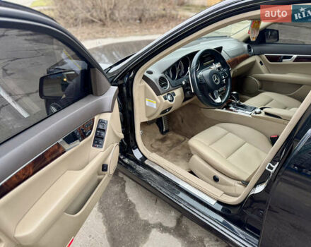 Черный Мерседес Ц-Класс, объемом двигателя 1.8 л и пробегом 160 тыс. км за 7999 $, фото 7 на Automoto.ua