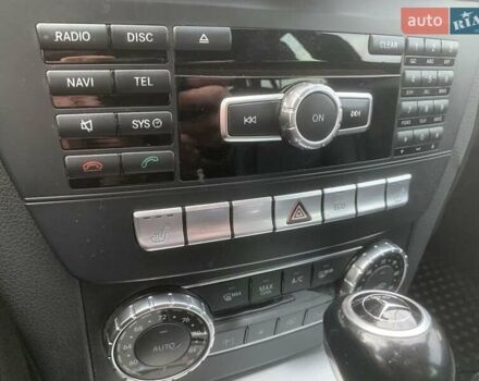 Черный Мерседес Ц-Класс, объемом двигателя 3.5 л и пробегом 162 тыс. км за 12800 $, фото 19 на Automoto.ua