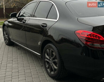 Чорний Мерседес Ц-Клас, об'ємом двигуна 2 л та пробігом 150 тис. км за 15950 $, фото 26 на Automoto.ua