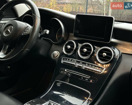 Чорний Мерседес Ц-Клас, об'ємом двигуна 2 л та пробігом 150 тис. км за 15950 $, фото 53 на Automoto.ua