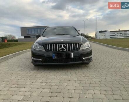 Черный Мерседес Ц-Класс, объемом двигателя 3.5 л и пробегом 162 тыс. км за 12800 $, фото 10 на Automoto.ua