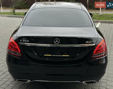 Чорний Мерседес Ц-Клас, об'ємом двигуна 2 л та пробігом 150 тис. км за 15950 $, фото 24 на Automoto.ua