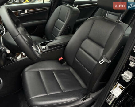 Чорний Мерседес Ц-Клас, об'ємом двигуна 1.8 л та пробігом 111 тис. км за 12900 $, фото 30 на Automoto.ua