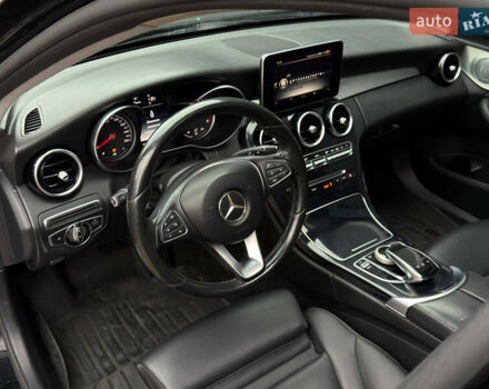 Черный Мерседес Ц-Класс, объемом двигателя 1.99 л и пробегом 190 тыс. км за 15900 $, фото 8 на Automoto.ua
