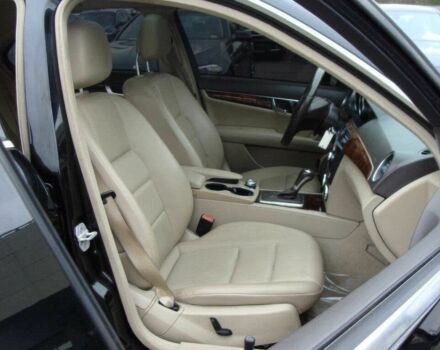 Чорний Мерседес Ц-Клас, об'ємом двигуна 3.5 л та пробігом 89 тис. км за 7600 $, фото 7 на Automoto.ua