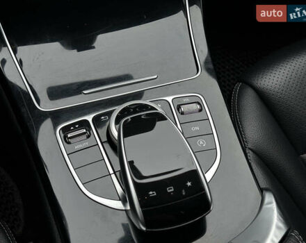 Чорний Мерседес Ц-Клас, об'ємом двигуна 2 л та пробігом 150 тис. км за 15950 $, фото 51 на Automoto.ua