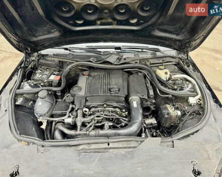 Черный Мерседес Ц-Класс, объемом двигателя 1.8 л и пробегом 160 тыс. км за 7999 $, фото 14 на Automoto.ua