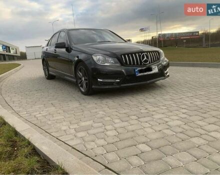 Черный Мерседес Ц-Класс, объемом двигателя 3.5 л и пробегом 162 тыс. км за 12800 $, фото 15 на Automoto.ua
