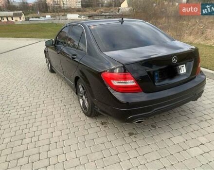 Черный Мерседес Ц-Класс, объемом двигателя 3.5 л и пробегом 162 тыс. км за 12800 $, фото 8 на Automoto.ua