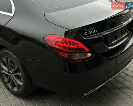 Чорний Мерседес Ц-Клас, об'ємом двигуна 2 л та пробігом 150 тис. км за 15950 $, фото 25 на Automoto.ua