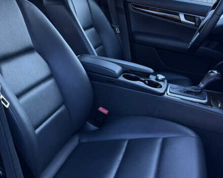 Чорний Мерседес Ц-Клас, об'ємом двигуна 1.8 л та пробігом 112 тис. км за 12900 $, фото 21 на Automoto.ua