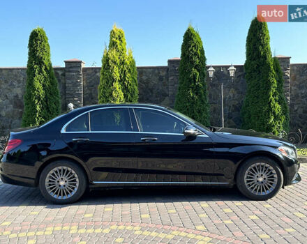 Черный Мерседес Ц-Класс, объемом двигателя 1.99 л и пробегом 130 тыс. км за 21700 $, фото 2 на Automoto.ua