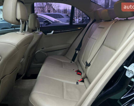 Чорний Мерседес Ц-Клас, об'ємом двигуна 3.5 л та пробігом 153 тис. км за 11999 $, фото 21 на Automoto.ua