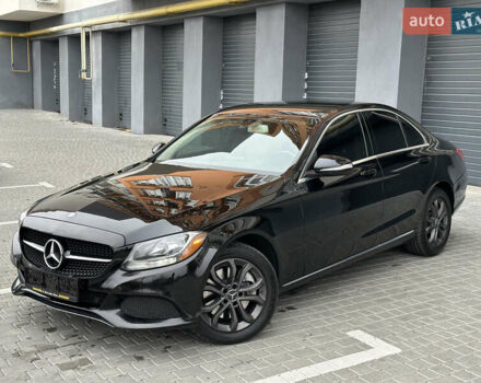 Чорний Мерседес Ц-Клас, об'ємом двигуна 2 л та пробігом 150 тис. км за 15950 $, фото 7 на Automoto.ua