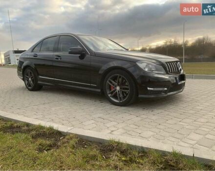 Черный Мерседес Ц-Класс, объемом двигателя 3.5 л и пробегом 162 тыс. км за 12800 $, фото 12 на Automoto.ua