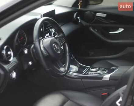 Черный Мерседес Ц-Класс, объемом двигателя 1.6 л и пробегом 207 тыс. км за 19000 $, фото 11 на Automoto.ua