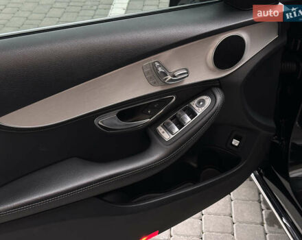 Чорний Мерседес Ц-Клас, об'ємом двигуна 2 л та пробігом 150 тис. км за 15950 $, фото 43 на Automoto.ua