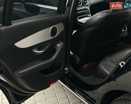 Чорний Мерседес Ц-Клас, об'ємом двигуна 2 л та пробігом 150 тис. км за 15950 $, фото 39 на Automoto.ua