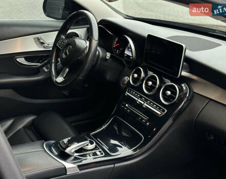 Чорний Мерседес Ц-Клас, об'ємом двигуна 2 л та пробігом 150 тис. км за 15950 $, фото 44 на Automoto.ua