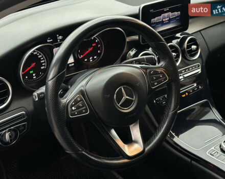 Чорний Мерседес Ц-Клас, об'ємом двигуна 2 л та пробігом 150 тис. км за 15950 $, фото 36 на Automoto.ua