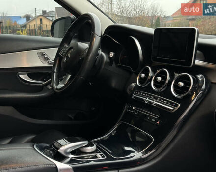 Чорний Мерседес Ц-Клас, об'ємом двигуна 2 л та пробігом 150 тис. км за 15950 $, фото 52 на Automoto.ua