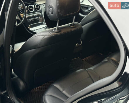 Чорний Мерседес Ц-Клас, об'ємом двигуна 2 л та пробігом 150 тис. км за 15950 $, фото 41 на Automoto.ua