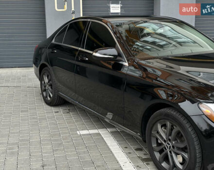 Чорний Мерседес Ц-Клас, об'ємом двигуна 2 л та пробігом 150 тис. км за 15950 $, фото 18 на Automoto.ua