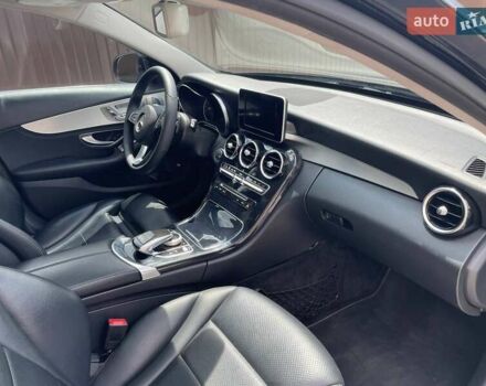 Чорний Мерседес Ц-Клас, об'ємом двигуна 1.99 л та пробігом 108 тис. км за 16900 $, фото 1 на Automoto.ua