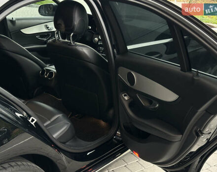 Чорний Мерседес Ц-Клас, об'ємом двигуна 2 л та пробігом 150 тис. км за 15950 $, фото 48 на Automoto.ua