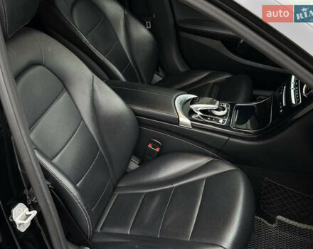 Чорний Мерседес Ц-Клас, об'ємом двигуна 2 л та пробігом 150 тис. км за 15950 $, фото 46 на Automoto.ua