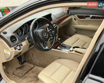 Чорний Мерседес Ц-Клас, об'ємом двигуна 1.8 л та пробігом 165 тис. км за 7999 $, фото 9 на Automoto.ua