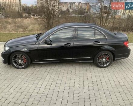 Черный Мерседес Ц-Класс, объемом двигателя 3.5 л и пробегом 162 тыс. км за 12800 $, фото 14 на Automoto.ua