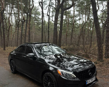 Черный Мерседес Ц-Класс, объемом двигателя 1.99 л и пробегом 170 тыс. км за 15300 $, фото 2 на Automoto.ua