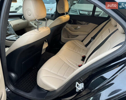 Черный Мерседес Ц-Класс, объемом двигателя 2 л и пробегом 235 тыс. км за 15000 $, фото 15 на Automoto.ua