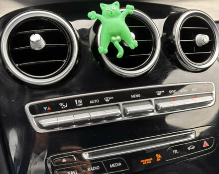 Мерседес Ц-Класс 2015 в Львове на Automoto.ua Черный Мерседес Ц-Класс, объемом двигателя 1.99 л и пробегом 180 тыс. км за 15800 $, фото 22 на Automoto.ua