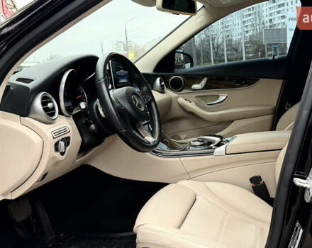 Черный Мерседес Ц-Класс, объемом двигателя 1.99 л и пробегом 235 тыс. км за 19500 $, фото 22 на Automoto.ua