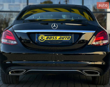 Чорний Мерседес Ц-Клас, об'ємом двигуна 1.99 л та пробігом 246 тис. км за 21800 $, фото 4 на Automoto.ua