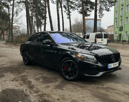 Черный Мерседес Ц-Класс, объемом двигателя 1.99 л и пробегом 190 тыс. км за 16999 $, фото 1 на Automoto.ua
