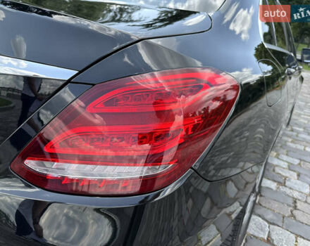 Черный Мерседес Ц-Класс, объемом двигателя 1.6 л и пробегом 232 тыс. км за 18777 $, фото 55 на Automoto.ua