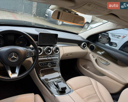 Черный Мерседес Ц-Класс, объемом двигателя 2 л и пробегом 235 тыс. км за 15000 $, фото 17 на Automoto.ua
