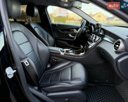 Чорний Мерседес Ц-Клас, об'ємом двигуна 1.99 л та пробігом 170 тис. км за 16500 $, фото 8 на Automoto.ua