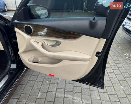 Черный Мерседес Ц-Класс, объемом двигателя 2 л и пробегом 235 тыс. км за 15000 $, фото 18 на Automoto.ua