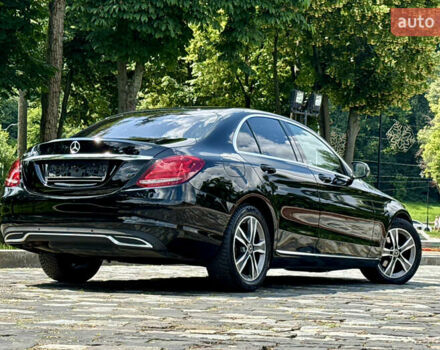 Черный Мерседес Ц-Класс, объемом двигателя 1.6 л и пробегом 232 тыс. км за 18777 $, фото 95 на Automoto.ua