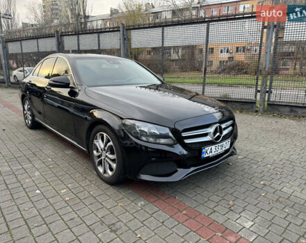Черный Мерседес Ц-Класс, объемом двигателя 2 л и пробегом 235 тыс. км за 15000 $, фото 2 на Automoto.ua