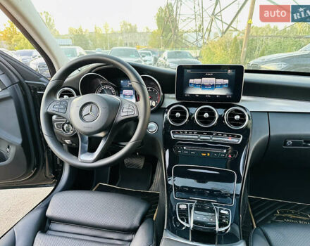 Черный Мерседес Ц-Класс, объемом двигателя 1.99 л и пробегом 172 тыс. км за 19500 $, фото 19 на Automoto.ua