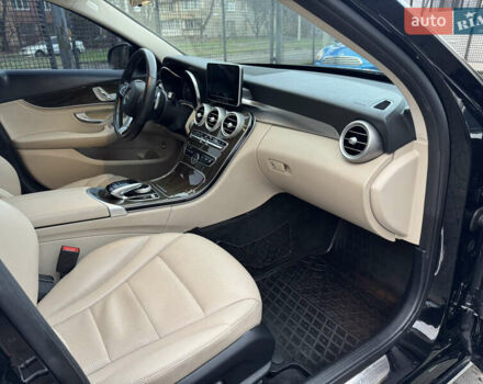 Черный Мерседес Ц-Класс, объемом двигателя 2 л и пробегом 235 тыс. км за 15000 $, фото 19 на Automoto.ua