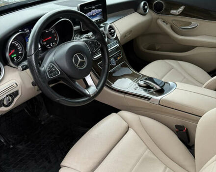 Чорний Мерседес Ц-Клас, об'ємом двигуна 1.99 л та пробігом 235 тис. км за 14999 $, фото 8 на Automoto.ua